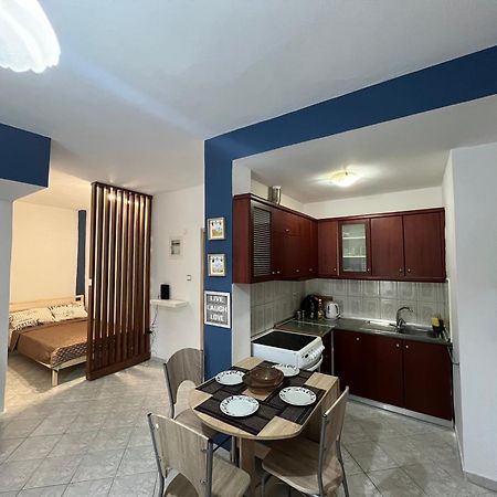 Dimitris Flat Apartment Néoi Epivátai Luaran gambar