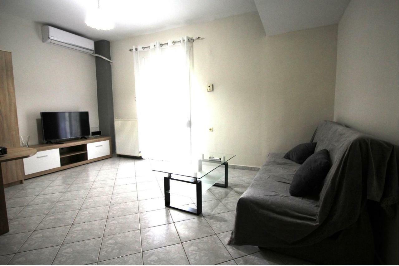 Dimitris Flat Apartment Néoi Epivátai Luaran gambar